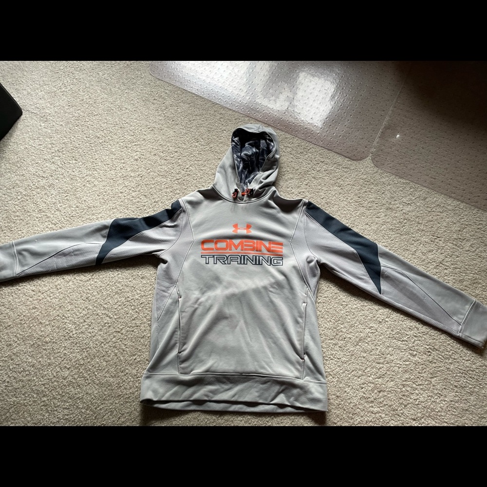 Under Armour Gray Hoodie men’s size M